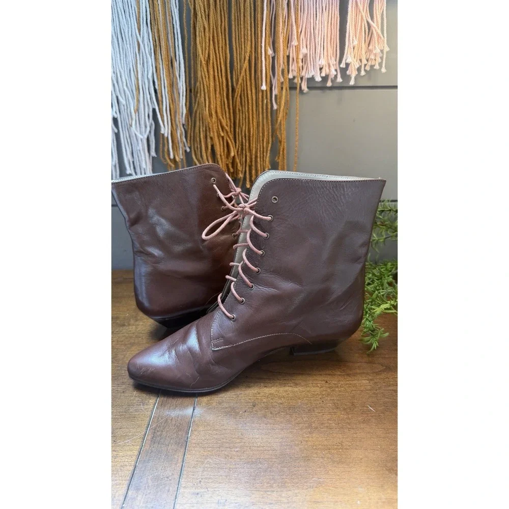 VTG Vaneli Women's Brown Leather Lace Up Boots 6.5 Made In Italy